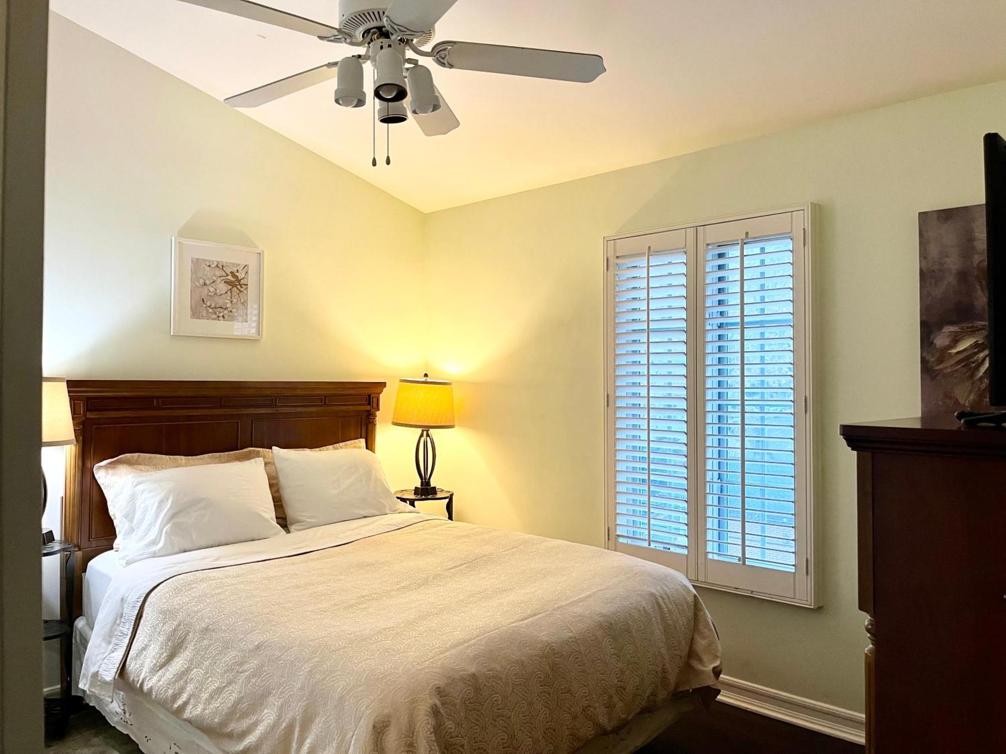 Hollywood Hills Homestay 로스앤젤레스 객실 사진